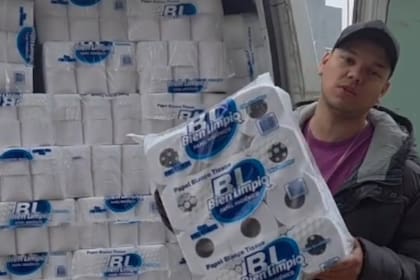 Brian Lanzelotta sufrió una estafa en su emprendimiento de papel higiénico