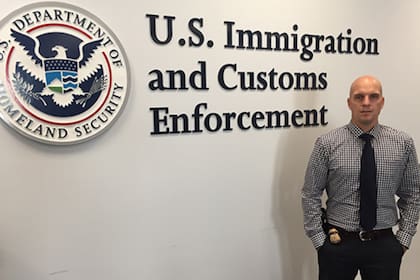 Brian McShane, el director interino del ICE en Filadelphia, destacó los recursos desviados para la captura de extranjeros criminales en entornos públicos de alto riesgo