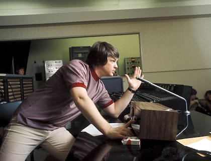Brian Wilson en el estudio de grabación durante la realización del album "Pet Sounds" en 1966 en Los Angeles, California (Photo by Michael Ochs Archives/Getty Images)