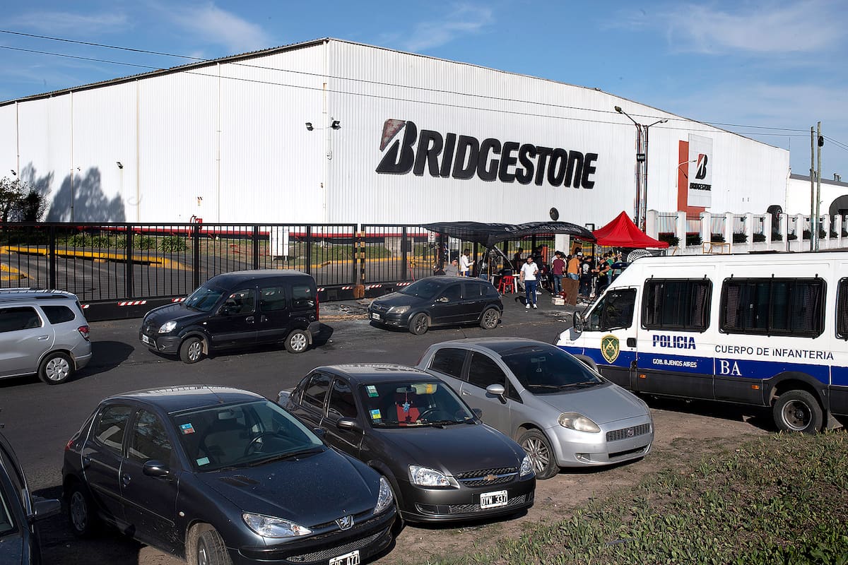 Bridgestone hizo una parada de planta por una semana y presentó un procedimiento preventivo de crisis ante la Secretaría de Trabajo