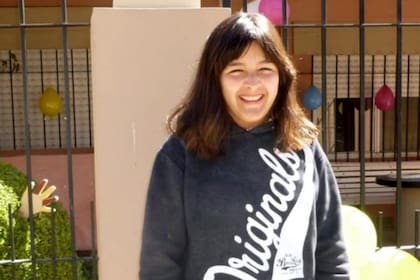 Brisa Acuña tiene 14 años, desapareció el 17/11/2021, en Brandsen, provincia de Buenos Aires. Dejó cartas de despedida, no lleva celular, ni SUBE