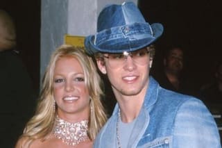 Siete parejas de famosos que rompieron su relación a través de un mensaje de texto