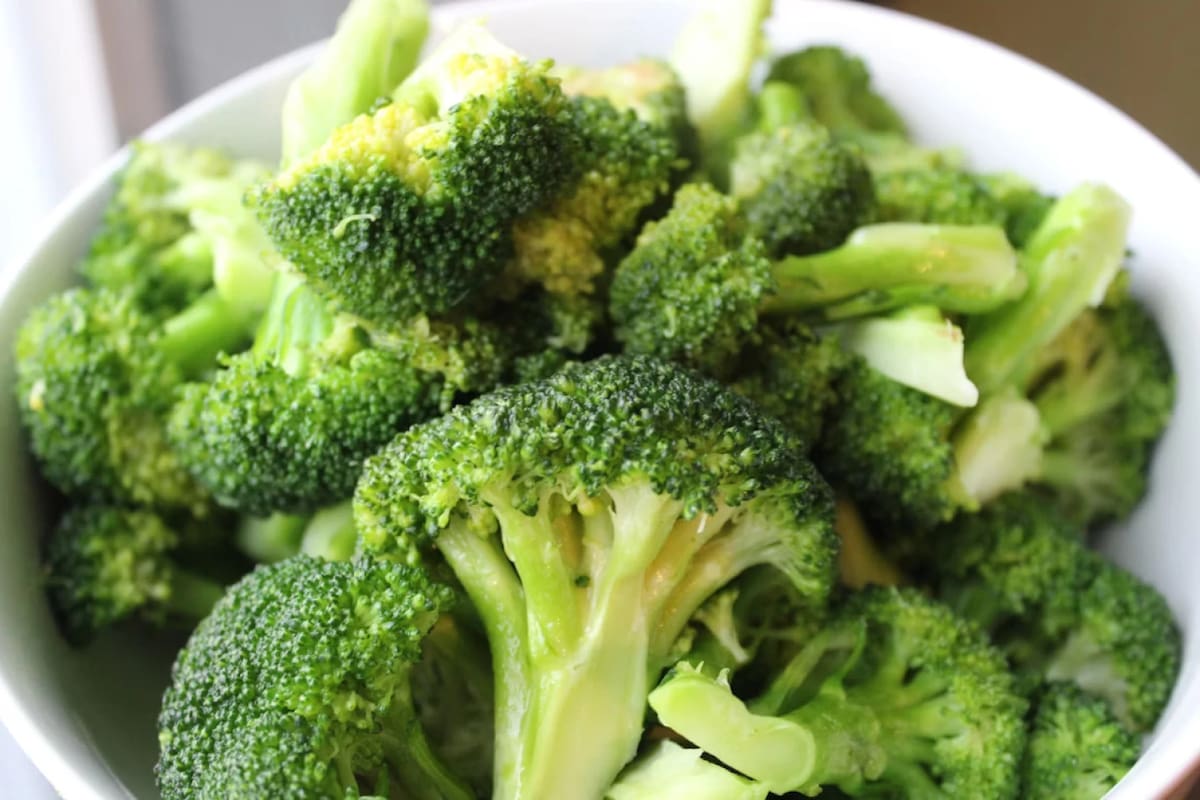 Brócoli, uno de los alimentos "prohibidos" para personas con hipotiroidismo.