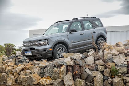 Bronco Sport, el legendario todoterreno de Ford está de vuelta para llevar la aventura aún más lejos, con prestaciones innovadoras, tecnología y la máxima resistencia para disfrutar del camino.