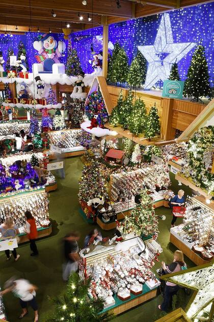 Bronner’s Christmas Wonderland es la tienda de Navidad más grande de todo el mundo y se ubica en Michigan (tripadvisor.com)