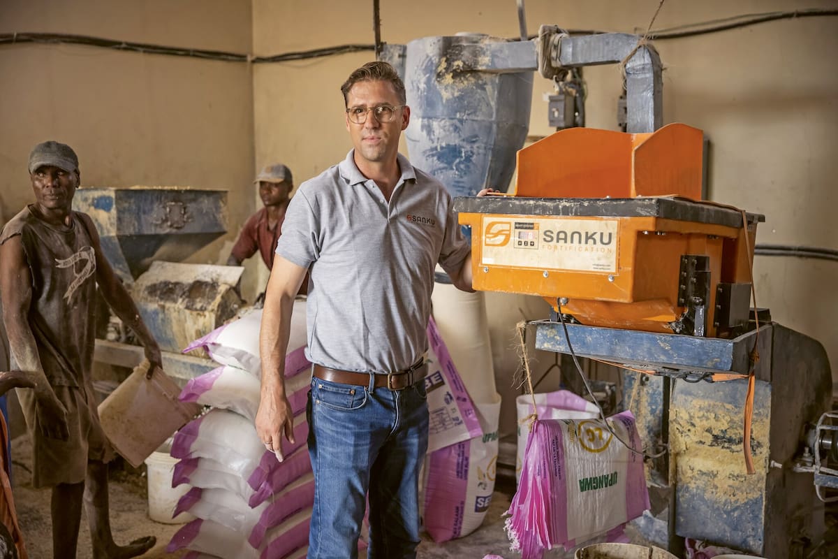 Brooks-Church desarrolló una tecnología portátil capaz de fortificar la harina con micronutrientes esenciales en zonas rurales de África Oriental
