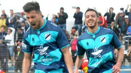 Brown de Madryn festejó a puro gol ante los tucumanos