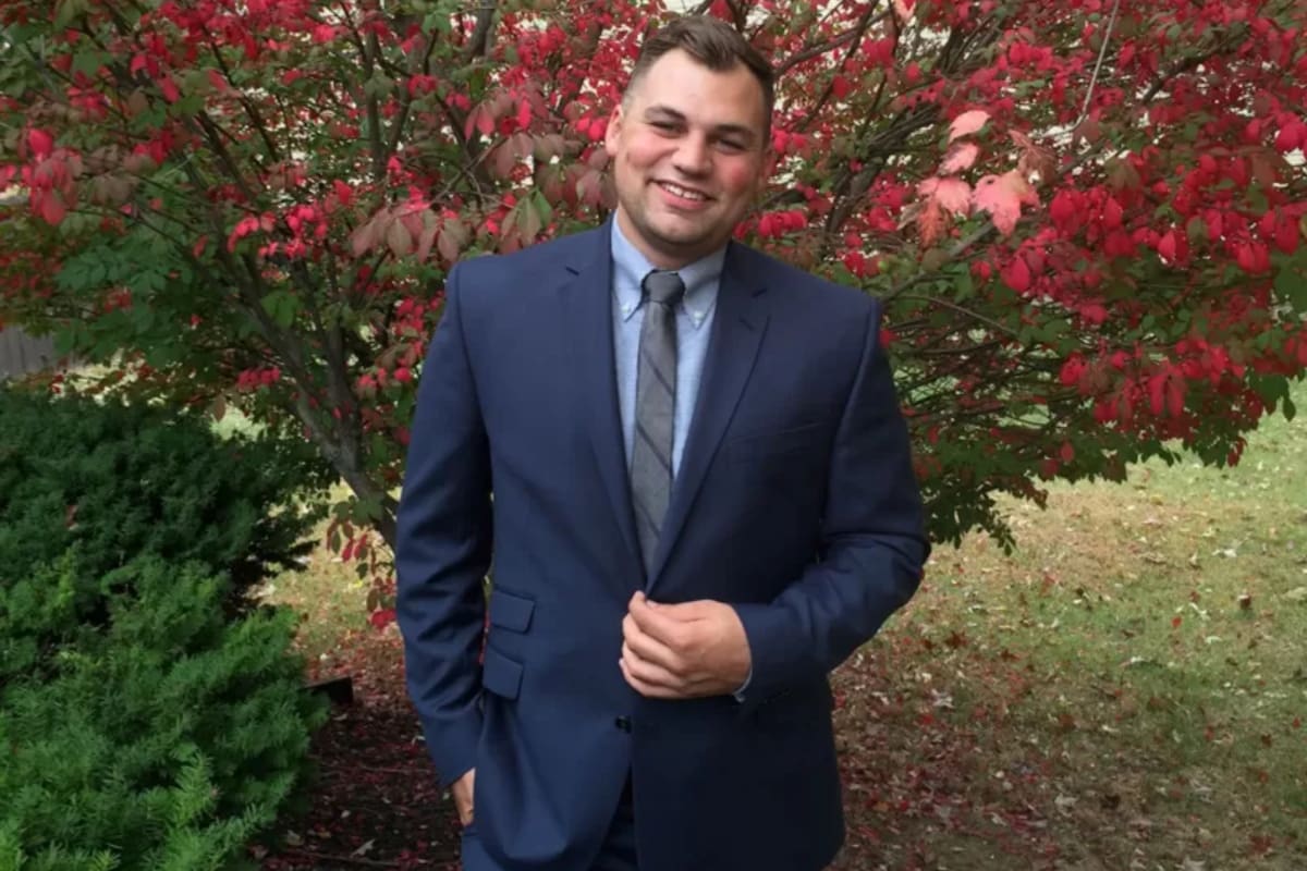 Brryan Jackson le agregó una "R" a su nombre y utiliza el apellido de su madre para diferenciarse completamente de su padre