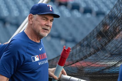Bruce Bochy deja de ser manager de los Rangers tras tres años y único título de Serie Mundial