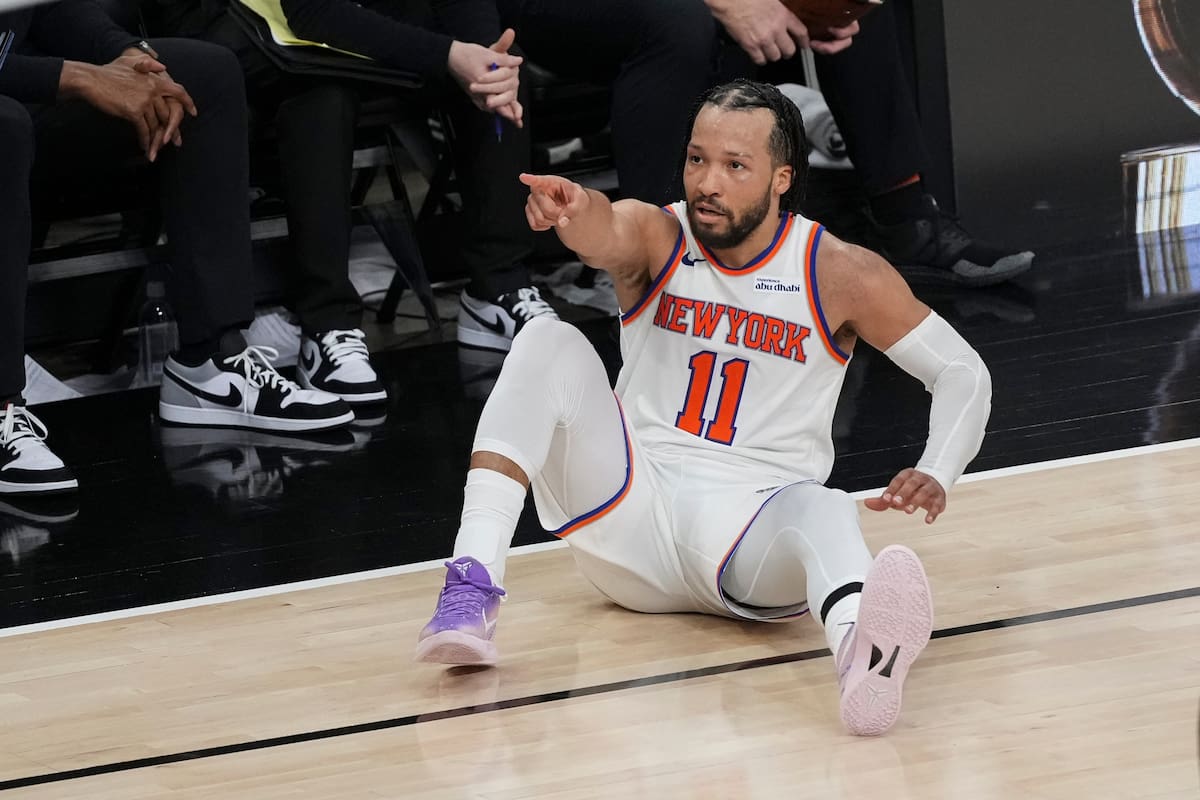Brunson anota 30 y Knicks les roban a Spurs el primer partido de las Finales, por 105-95