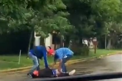 Brutal golpiza a hombre tras una discusión a la salida de un boliche • La víctima estaba estado de ebriedad. Lo dejaron inconsciente y le robaron sus pertenencias.