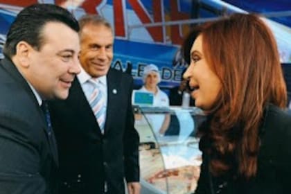 Bruzzese, a la izquierda, con la vicepresidenta Cristina Kirchner