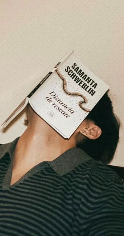 BTS lee a Samanta Schweblin