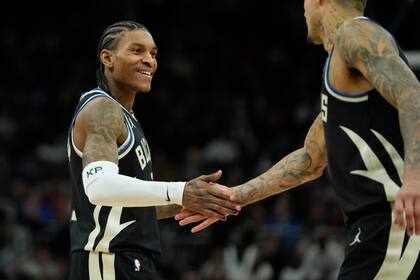 Bucks amplían su racha de victorias a 6, al aplastar 136-111 a Pelicans