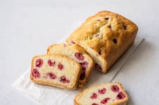 Budín de ricota y frambuesas