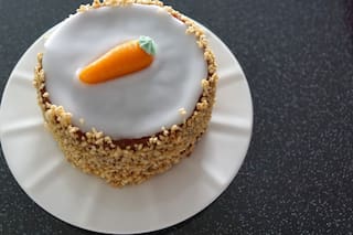 Budín esponjoso de zanahoria y naranja con crema de mascarpone