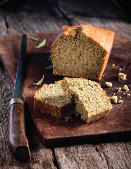 Budín húmedo de yerba, cítricos y cedrón