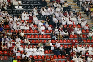 Buena parte de los hinchas qataríes se fueron en pleno partido del estadio Al-Bayt, cuando la derrota ante Ecuador parecía irremediable