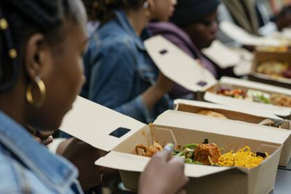 Buffalo Wild Wings ofrece 20% de descuento a maestros en salones y pedidos presenciales