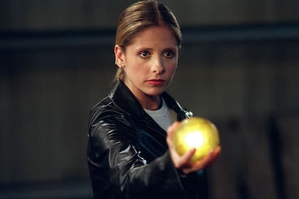 Buffy, la cazavampiros: la serie sobre una heroína inusual que se adelantó a su época