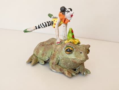 Bufio y Bombina, dos de los personajes de su creación