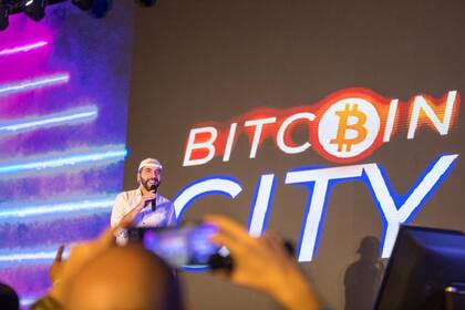 Bukele durante el anuncio de la "Ciudad Bitcoin"