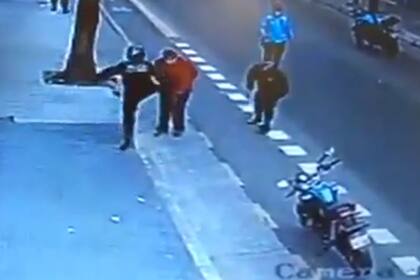 Bullrich defendió al policía que mató a un hombre de una patada: "Generaba una amenaza"