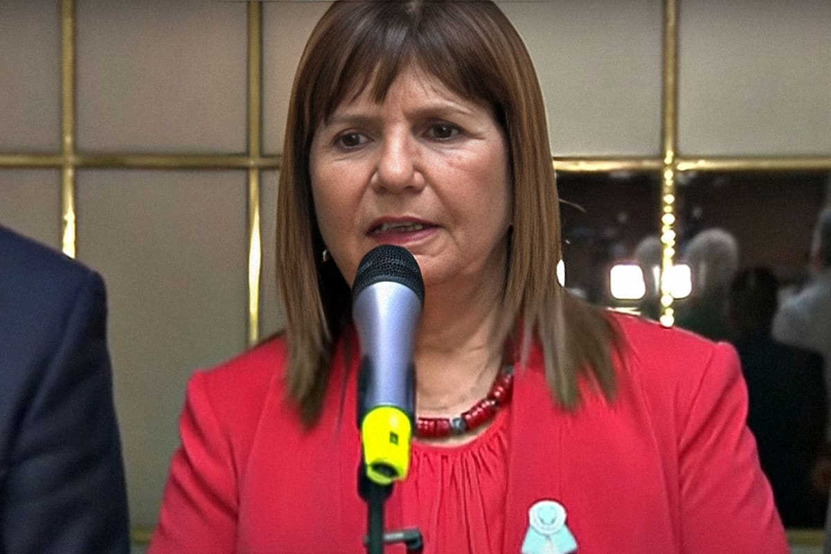Bullrich dispuso el “inmediato confinamiento” del preso acusado de amenazar al gobernador Pullaro