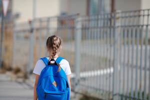 Le ordenan a la escuela tomar medidas urgentes