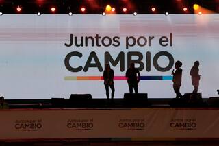 Crece el pesimismo en el gobierno a pocos minutos de los resultados oficiales