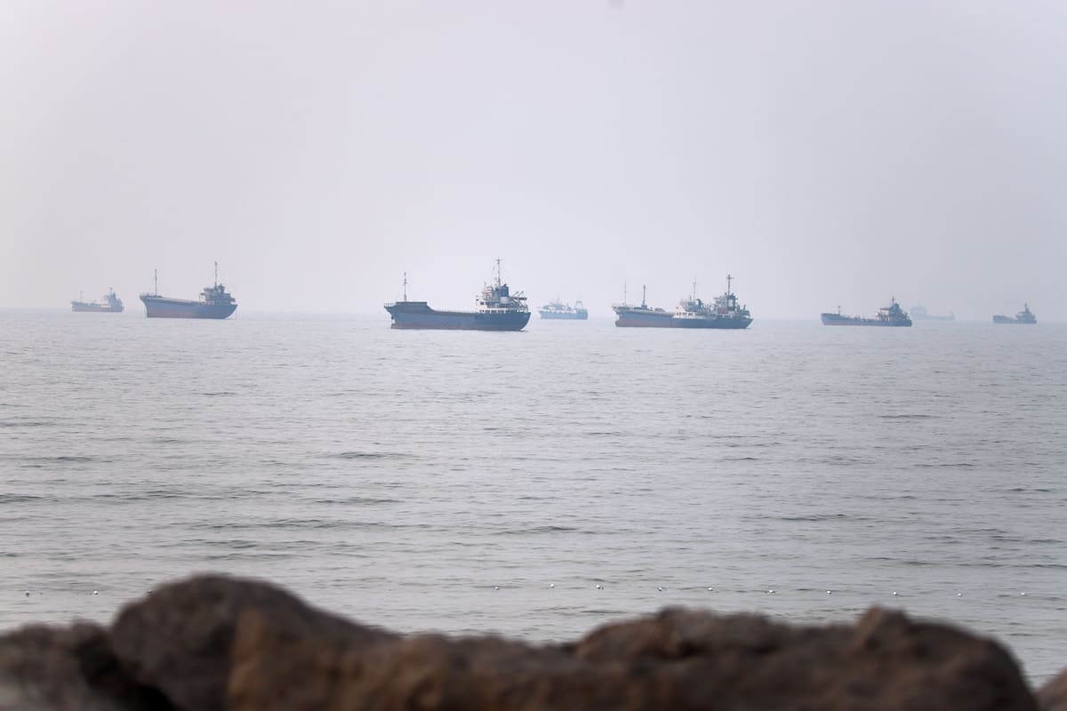 Os EUA atacaram novamente o Irã em retaliação ao bombardeio de navios mercantes em Ormuz