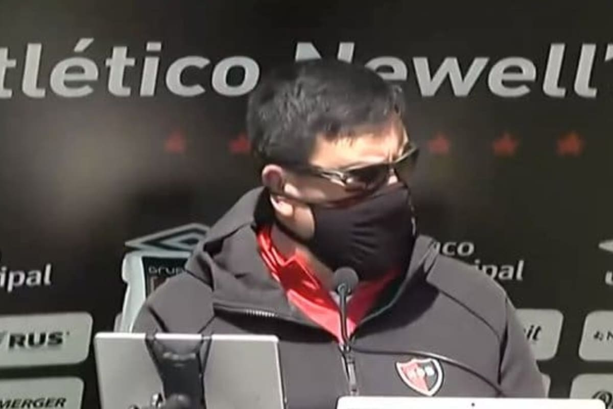 Burgos fue presentado como DT de Newell's y vivió un momento particular