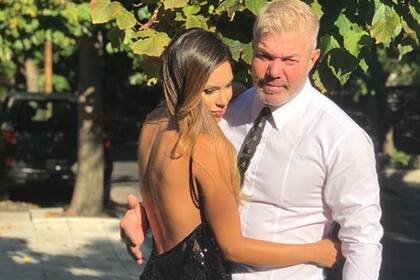 Burlando compartió una foto junto a su mujer, antes de ir al gran festejo de Dalma