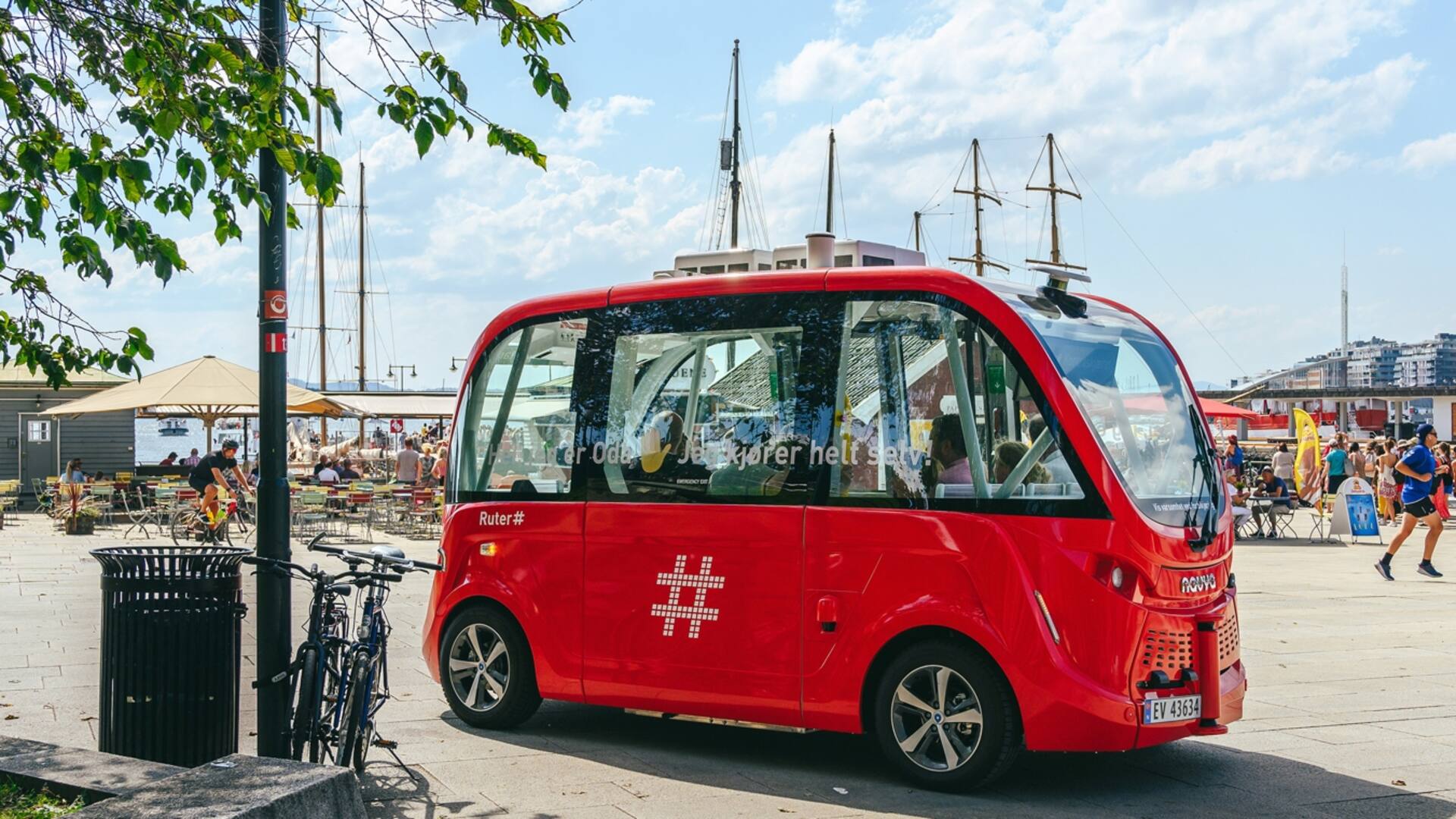 Bus autónomo Navya Autonom Shuttle en Olso, Noruega. Navya es una empresa francesa especializada en el diseño y construcción de vehículos autónomos y eléctricos.