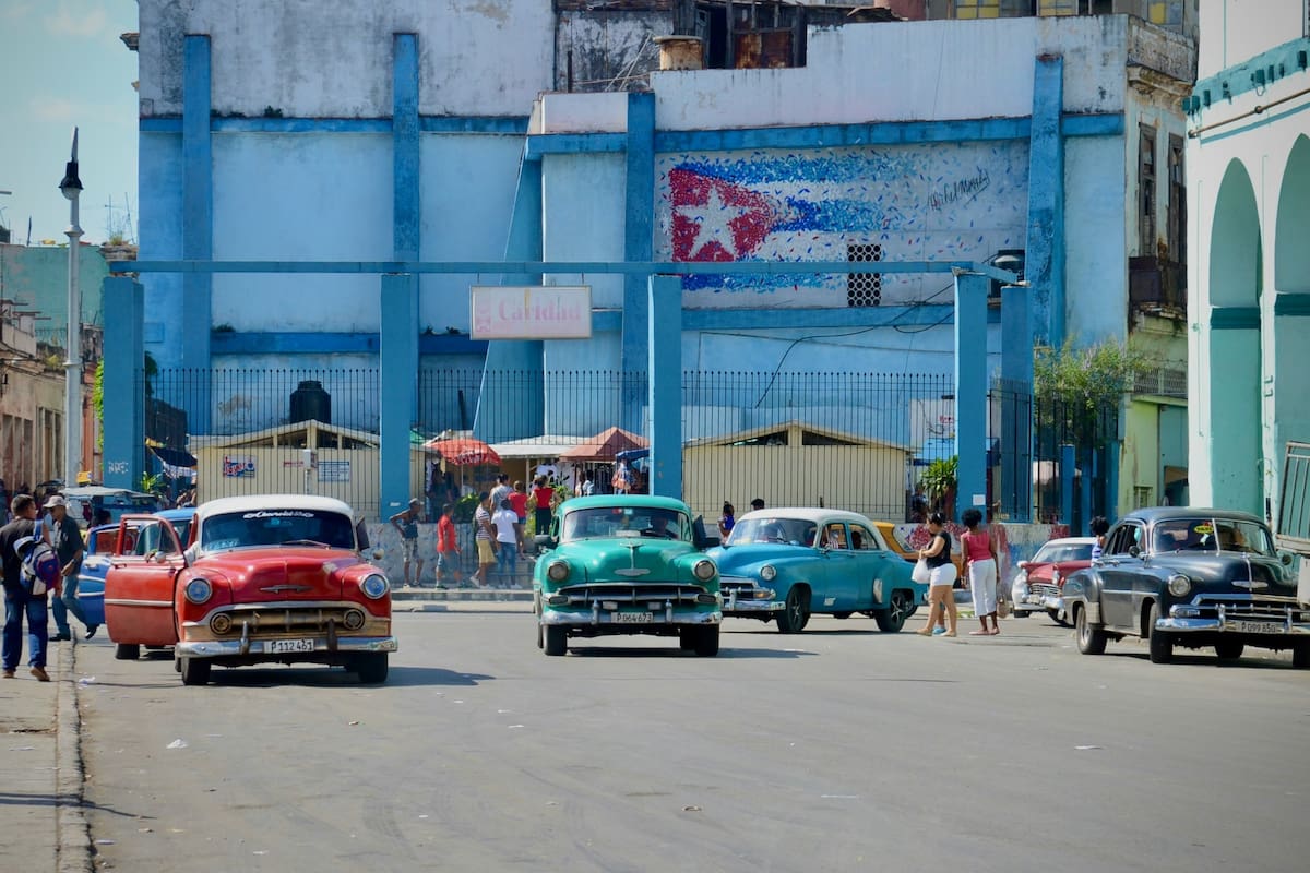 Buscan modernizar el parque automotor de Cuba