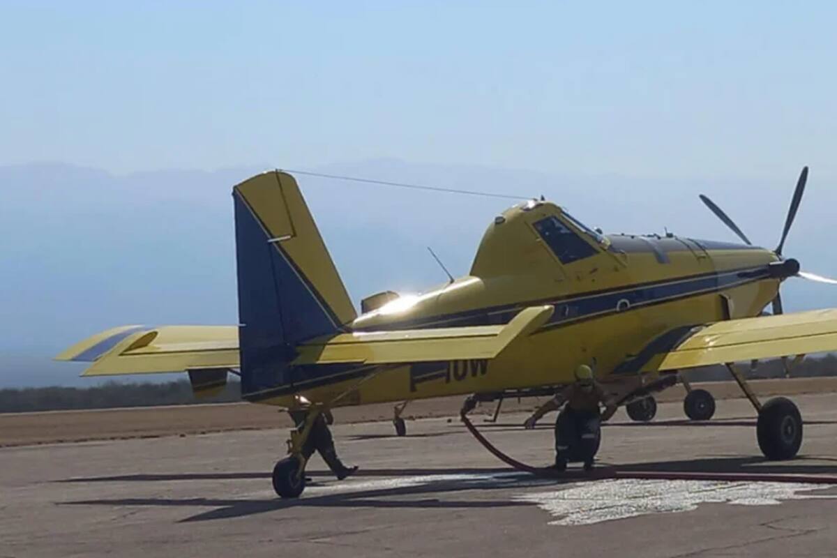 Buscan un avión hidrante que desapareció en el Cerro Velasco en La Rioja