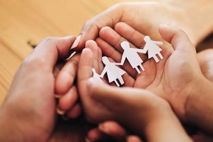 Buscan una familia para cuatro hermanas de 13, 10 y 8 años