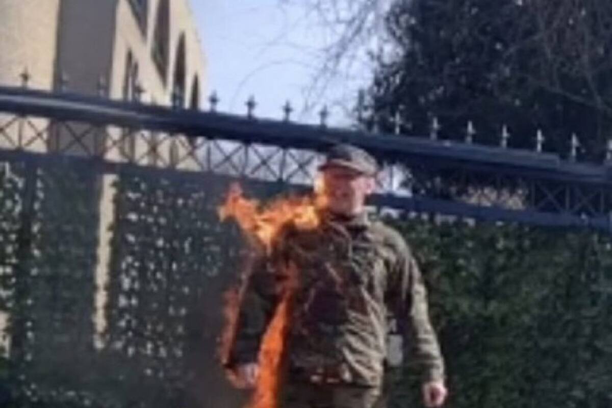 Bushnell filmó el incidente y transmitió la protesta en vivo en la plataforma de redes sociales Twitch