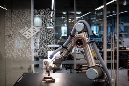BVN Architecture diseñó el primer sistema de difusión de aire robóticamente impreso en 3D del mundo.