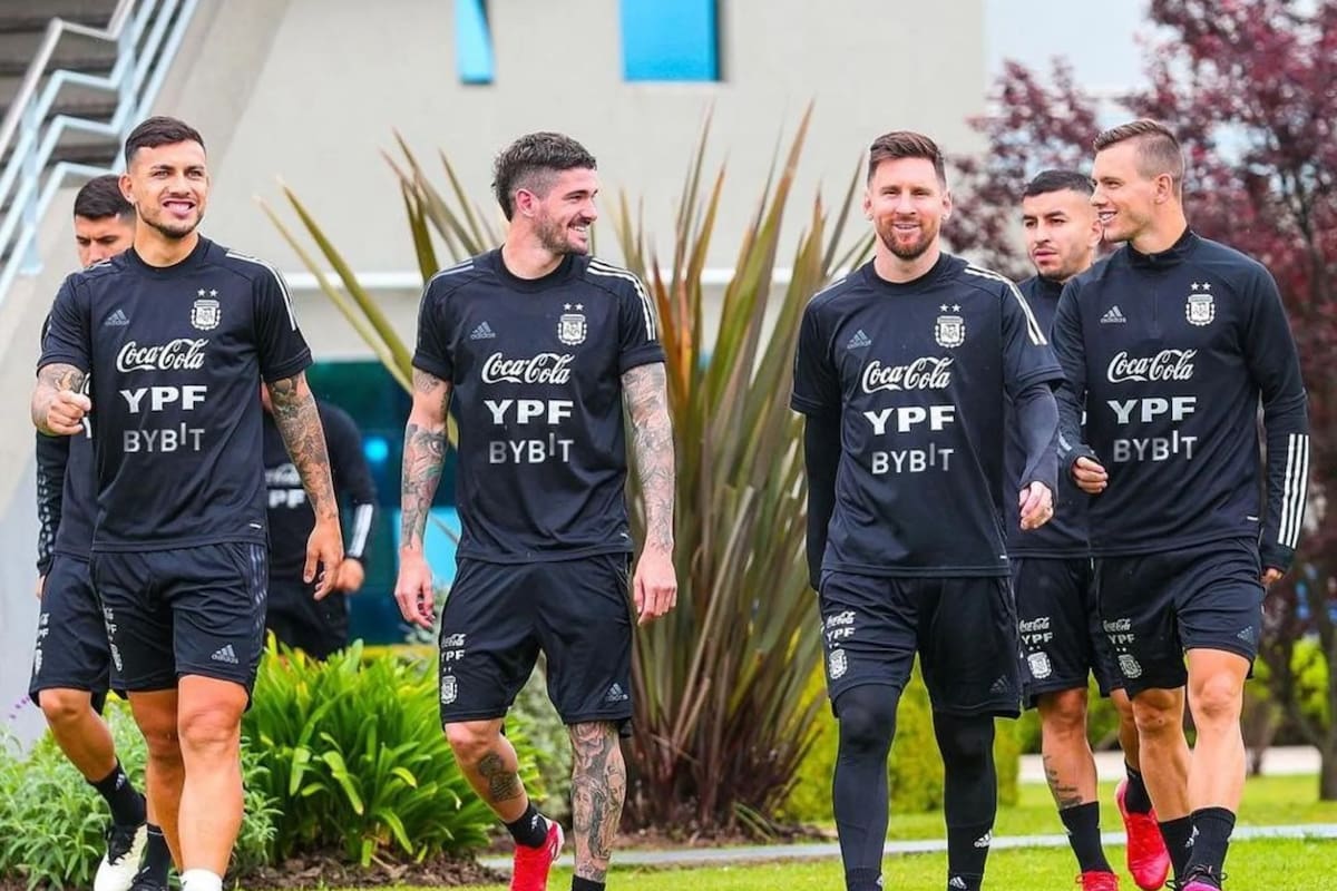 ByBit, empresa de criptomonedas, apareció en la ropa de entrenamiento de la Selección a fines de 2021