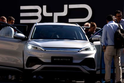 BYD, la automotriz china que superó a Tesla en venta de eléctricos