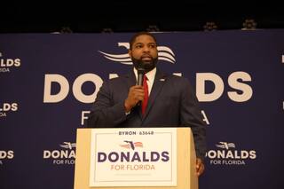 Byron Donalds pisa fuerte en la carrera para gobernador y propone defender el “Florida Dream”