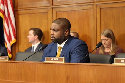 Byron Donalds es un defensor del conservadurismo en el Congreso de Estados Unidos