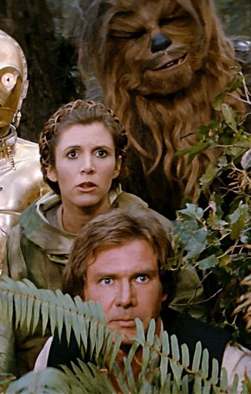 C3PO, Chewbacca, Leia y Han Solo en una de las memorables escenas de El regreso del jedi, estrenada hace cuatro décadas