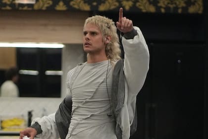 Ca7riel, en la casa de Gran Hermano; hoy sale su nuevo disco con Paco Amoroso