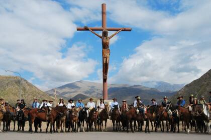 Cabalgata en la cordillera de los Andes, Mendoza.