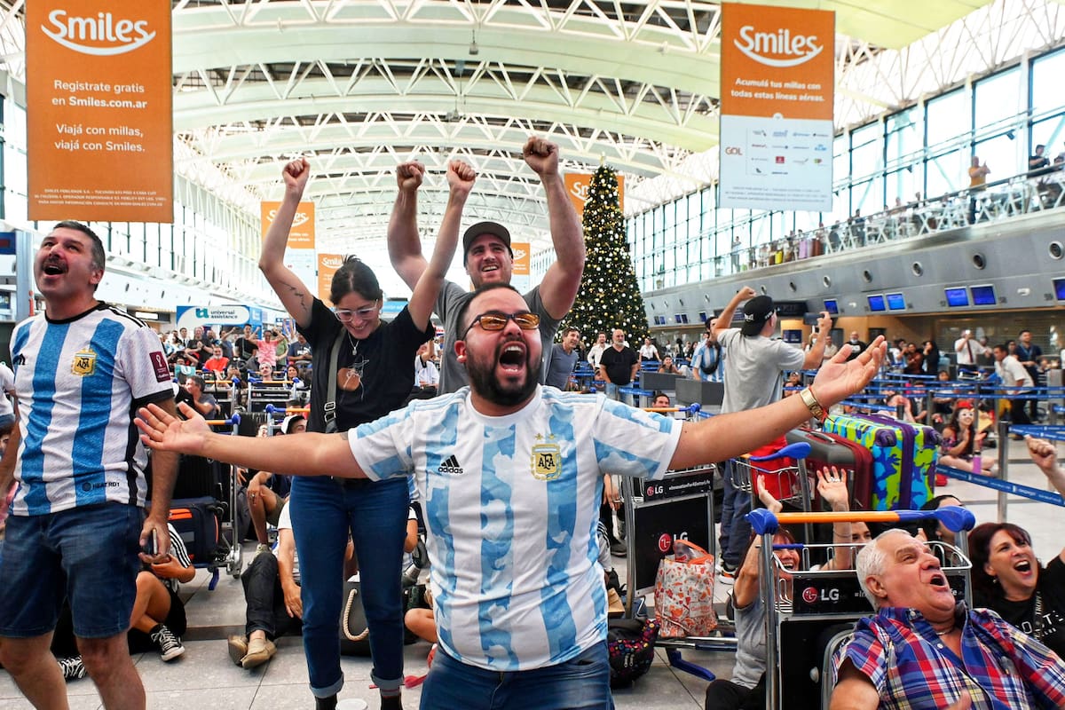 Cabe recordar que quienes viajen al Mundial no solo tienen que comprar pasaje, estadía y entradas a los partidos, sino que tienen que tramitar la tarjeta digital Hayya