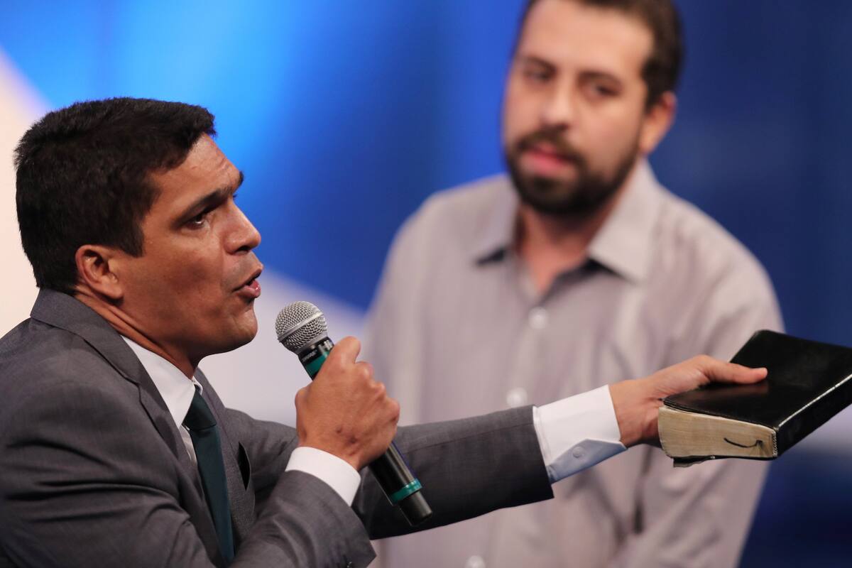 Cabo Daciolo, anticomunista y evangélico fervoroso, es objeto de burla por sus teorías conspirativas y sus propuestas