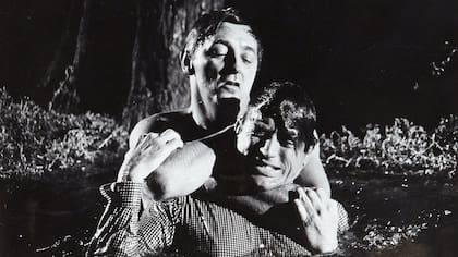 Cabo de miedo (1962), con Robert Mitchum y Gregory Peck.
