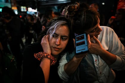 Cacerolazo en Acoyte y Rivadavia, en el barrio de Caballito